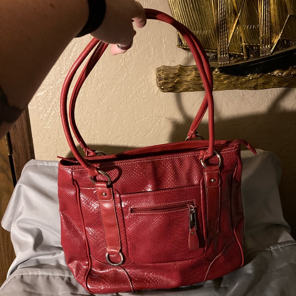 🛝⬇️ -Sag Harbor Shoulder/Handbag